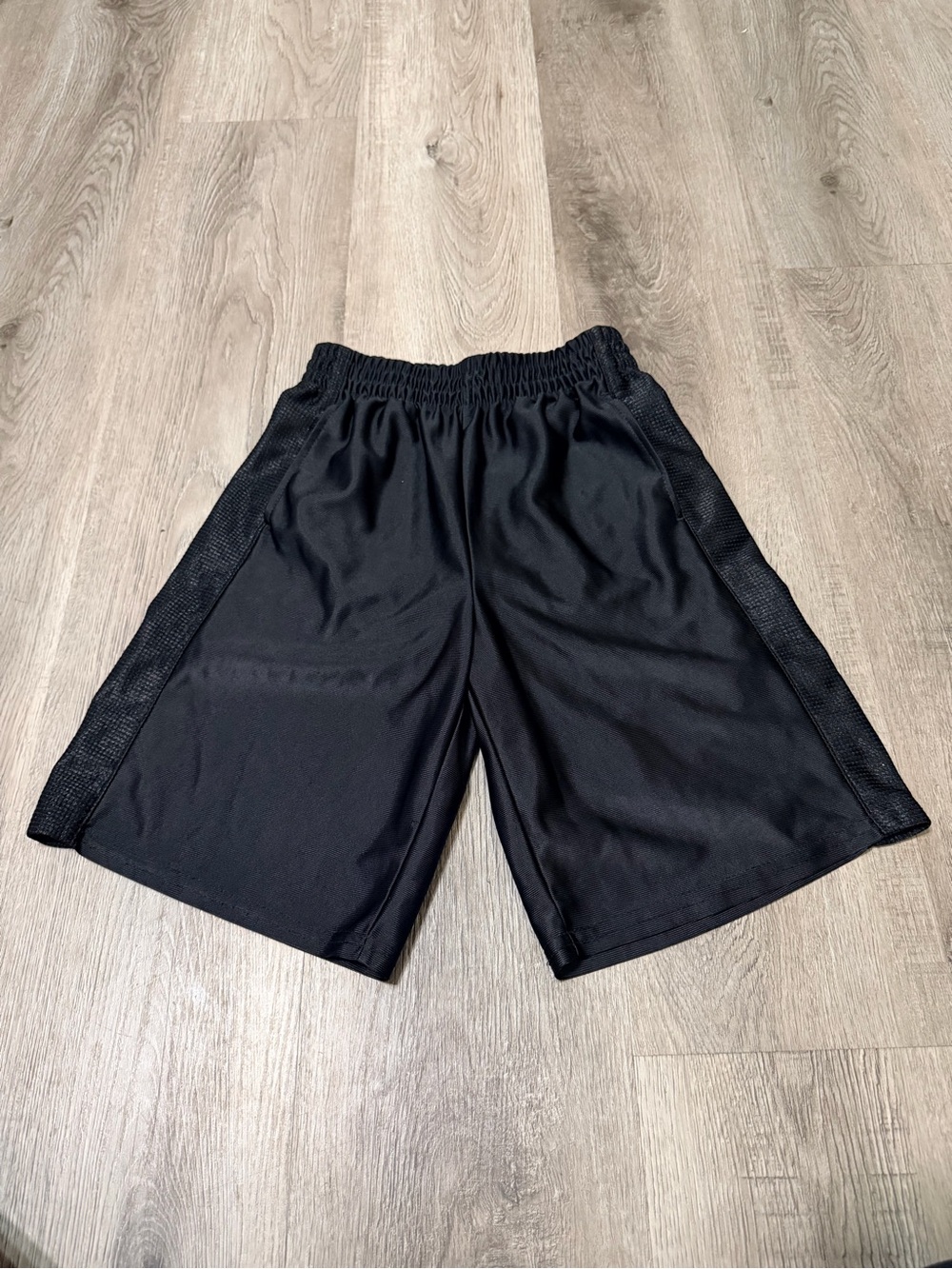 STARTER Black Mesh-Trim Athletic Shorts